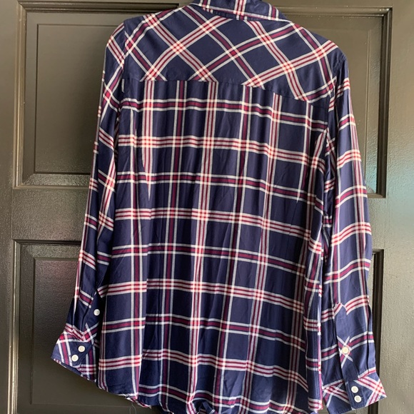 Torrid Plaid Button Down Camp Shirt - blue/red/white NWT -size 1 (14/16) - Picture 3 of 4